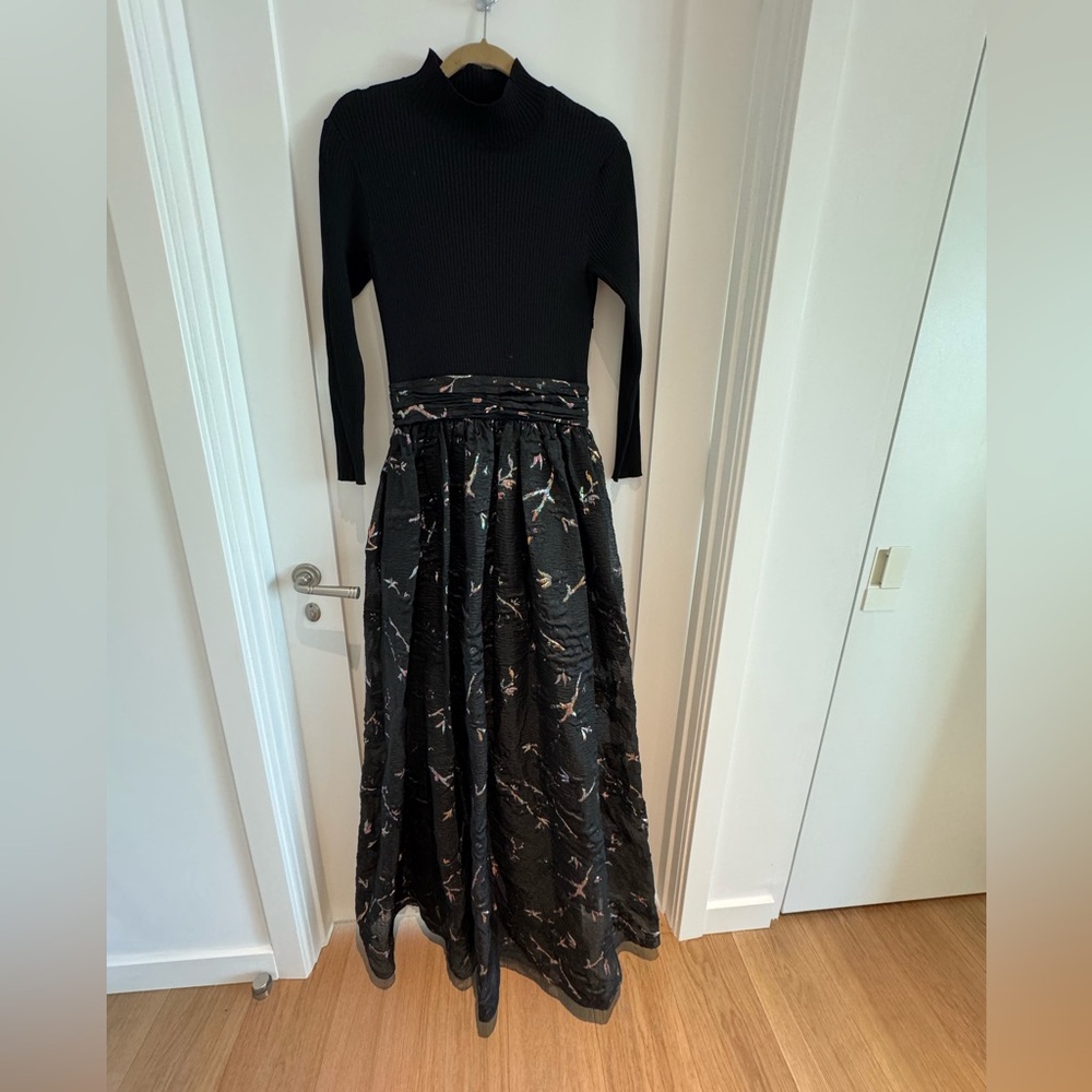 Shoshanna Black Ribbed Knit Top with attached gown skirt with pockets!!